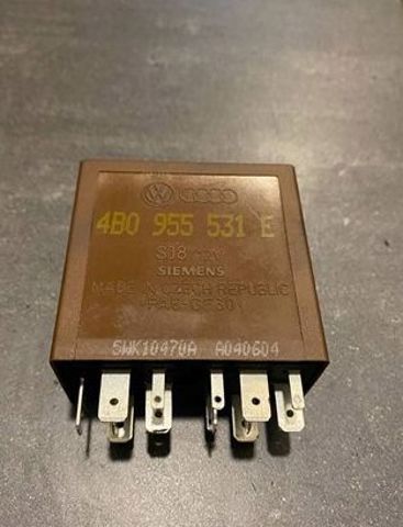 Реле склоочисника Ауді A6 C6