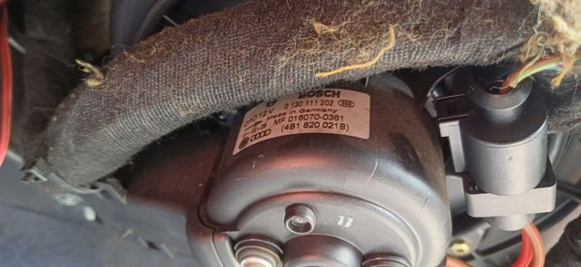 Двигун вентилятора пічки (обігрівача салону) 4B1820021B BOSCH