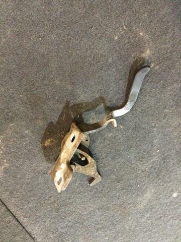 Стояк-гак замка капота 51238172164 BMW