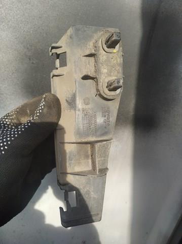 Кронштейн бампера заднього, правий 525620F010 TOYOTA