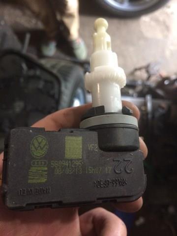 Гідрокоректор фар 5G0941295 VAG