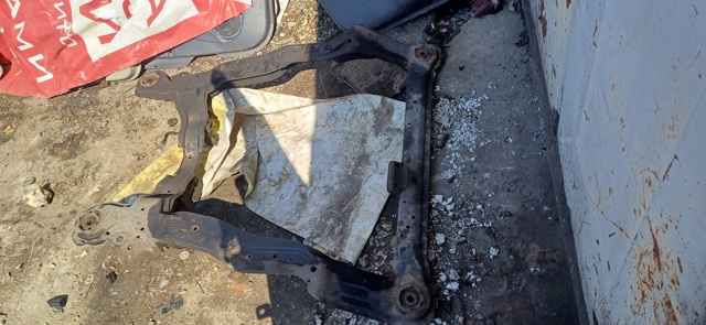 Підрамник передній 6241026000 HYUNDAI