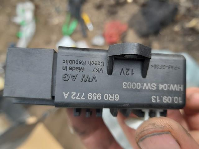 Датчик підігріву сидіння 6R0959772A VAG