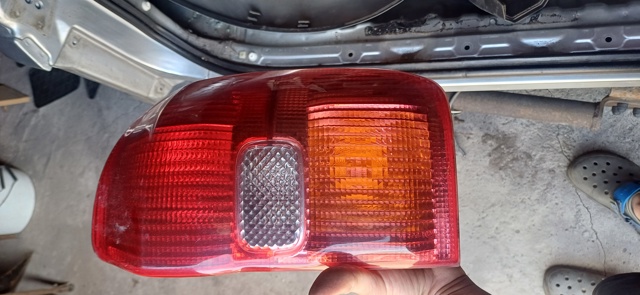 Задній правий стоп 8155142060 TOYOTA