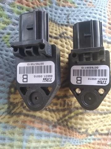 Датчик Ейрбег передній 8983105010 TOYOTA