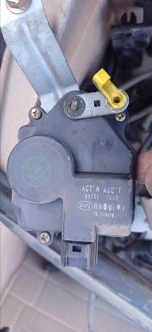 Мотор-привід відкр/закр. замка багажника/двері 3/5-ї 957501C000 HYUNDAI