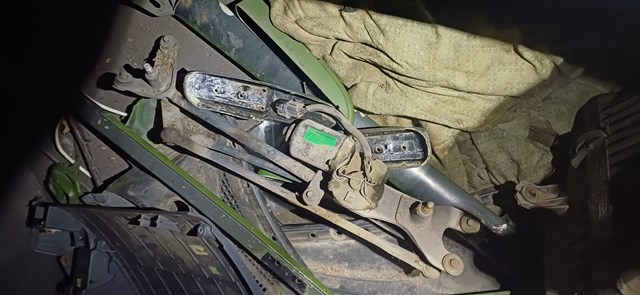 Трапеція щіток лобового скла 981203E000 HYUNDAI