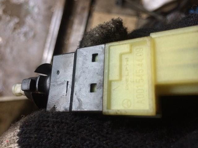 Датчик педалі гальма A0015454409 MERCEDES