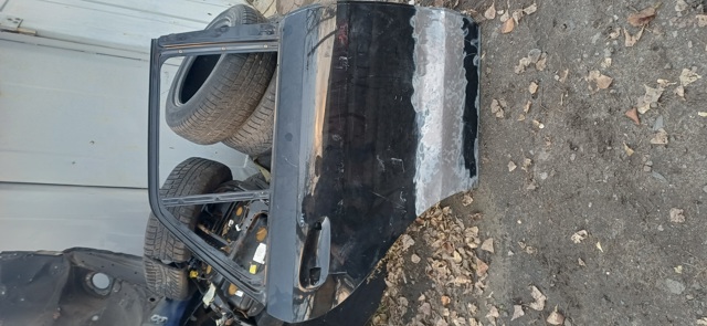 Двері задні, праві A1667300205 MERCEDES