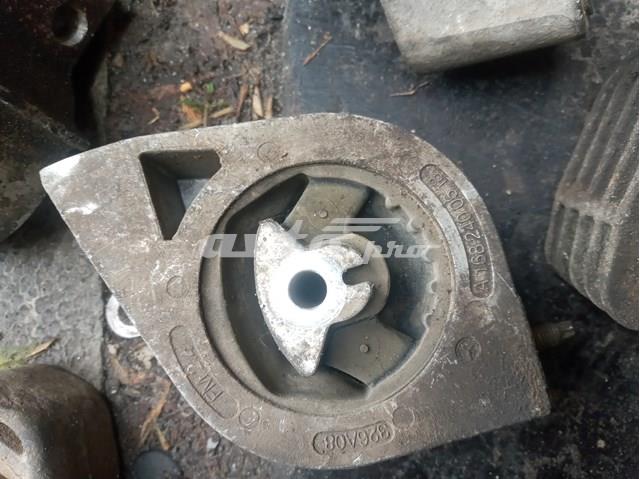 Подушка (опора) двигуна, ліва/права A1682400618 MERCEDES