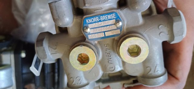 Клапан обмеження тиску пневмосистеми AE4158 KNORR-BREMSE