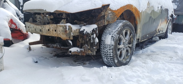 Буфер бампера переднього D10E50070 MAZDA