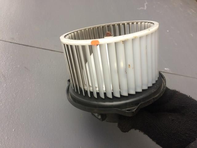 Мотор вентилятора печки (отопителя салона) i10 F00S330024