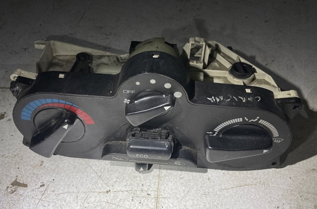 Блок управління кондиціонером MB947678 MITSUBISHI