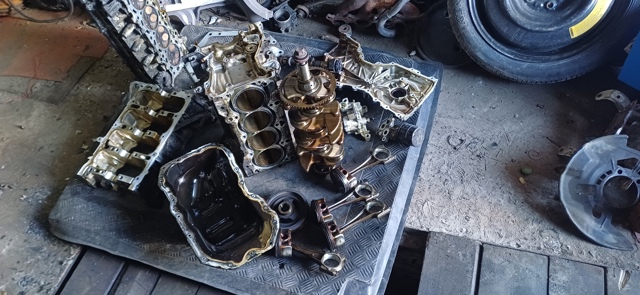 Піддон двигуна PE0110400 MAZDA