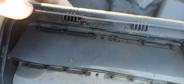 Решітка вентиляційна задня YF1A54280B62AE FORD