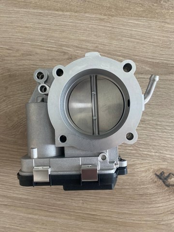 Заслінка повітряна 07K133062A URO PARTS