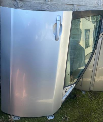 Пасажирські передні двері 60009FG0239P SUBARU
