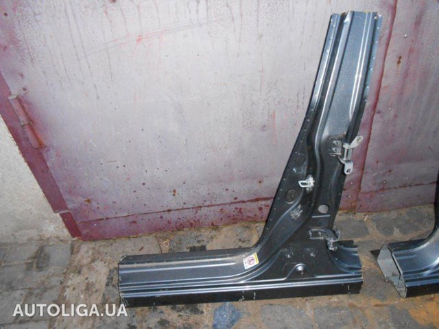 Поріг зовнішній лівий 04641SNAU00ZZ HONDA
