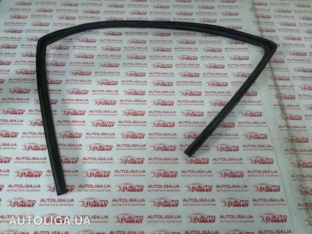 Направляюча скла рамки двері, переднього ліва 05076871AF FIAT