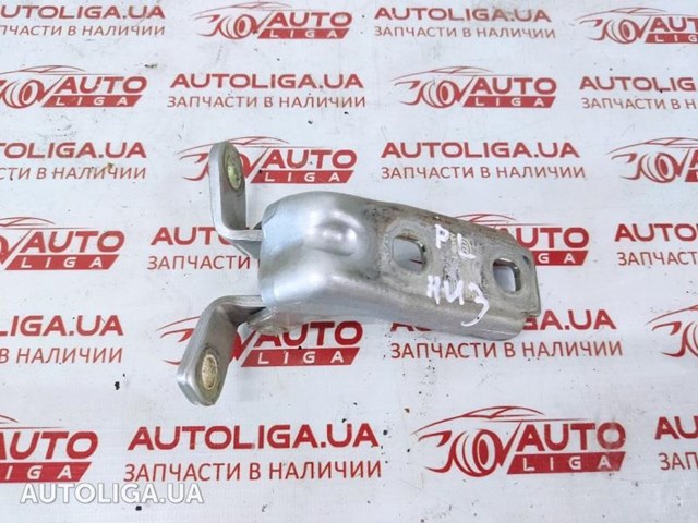 Петля передніх дверей лівих 13501711 GM