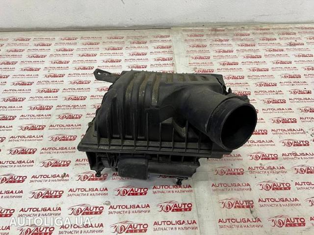 Коробка фільтра 13717639749 BMW