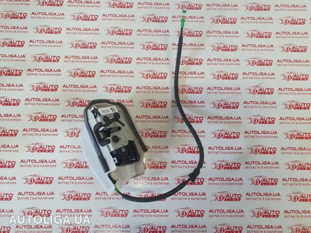 Замок передніх пасажирських дверей 150067300A TESLA