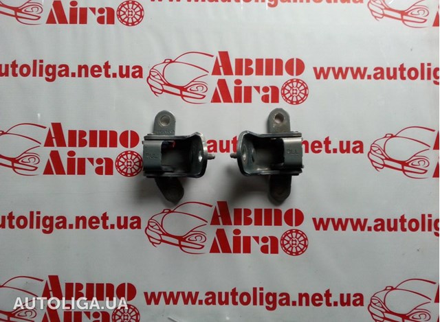Петля задніх лівих дверей 1547839 FORD