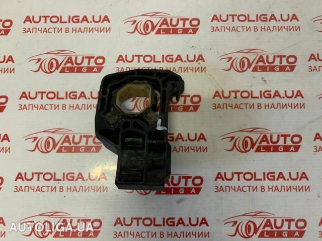 Подушка радіатора охолодження, нижня 17117575247 BMW