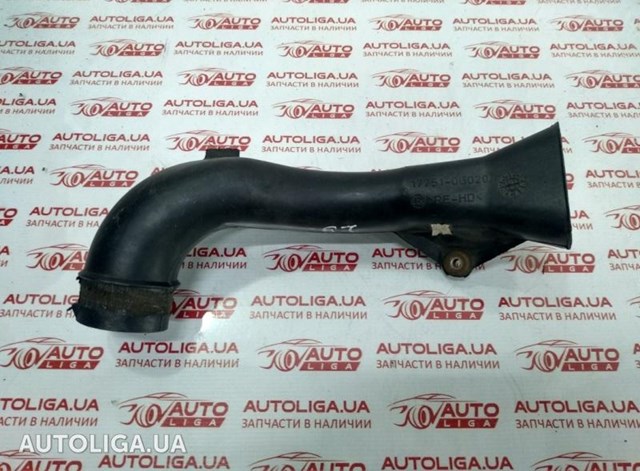 Патрубок повітряний, вхід повітряного фільтра 177510G020 TOYOTA