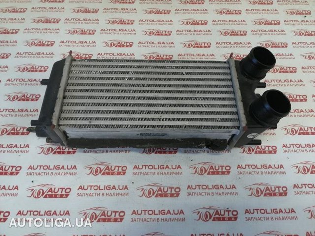 Радіатор інтеркулера 1882817 FORD