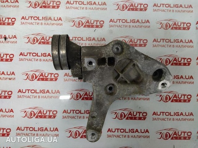 Кронштейн компресора кондиціонера 1K0260885B VAG