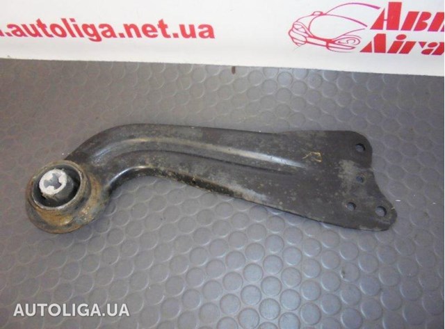 Важіль/тяга задньої підвіски подовжній нижній, правий 1T0505224F VAG