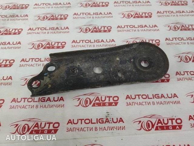 Кронштейн задньої балки 20157VA010 SUBARU