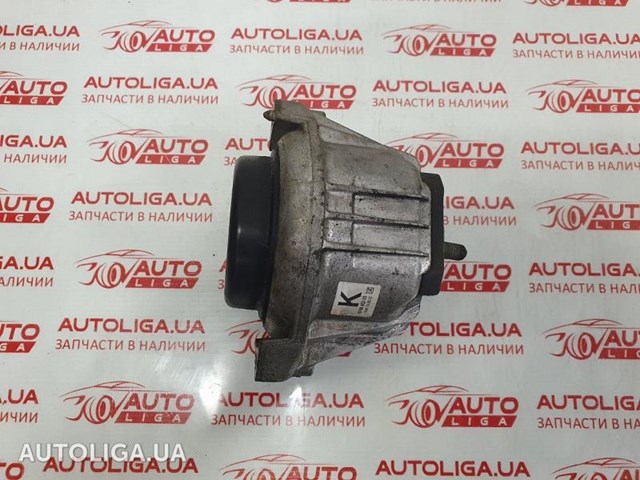 Права подушка двигуна 22116768852 BMW