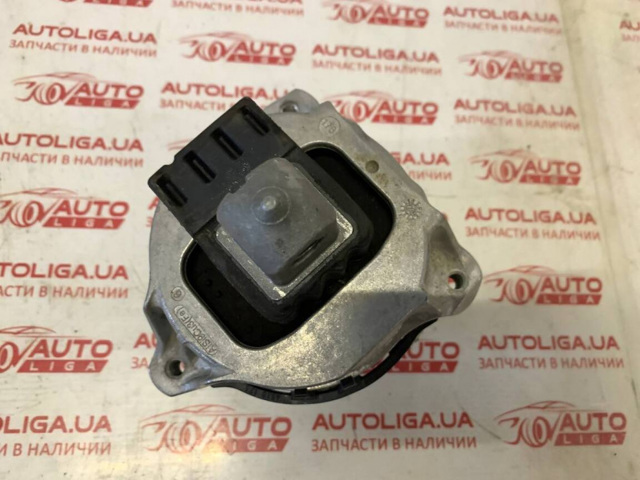 Права опора двигуна 22116860476 BMW