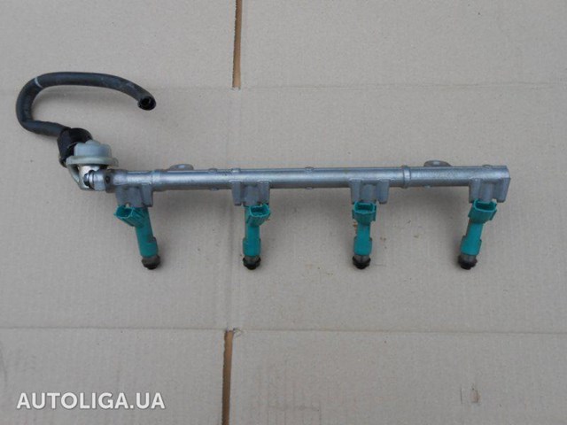 Рампа форсунок системи упорскування палива 2381428031 TOYOTA