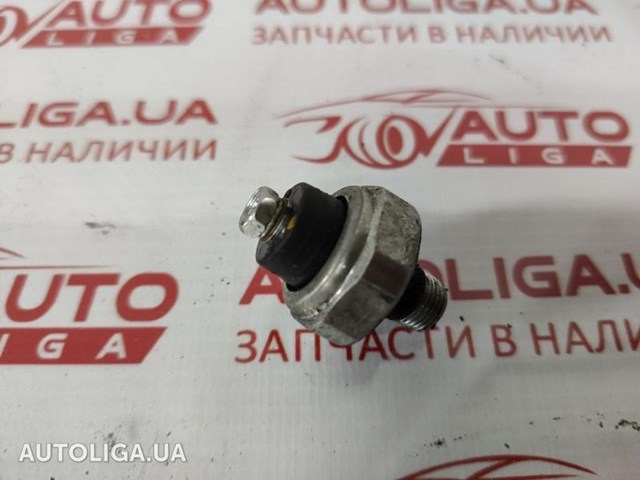 Датчик показника тиску масла 25240KA050 SUBARU
