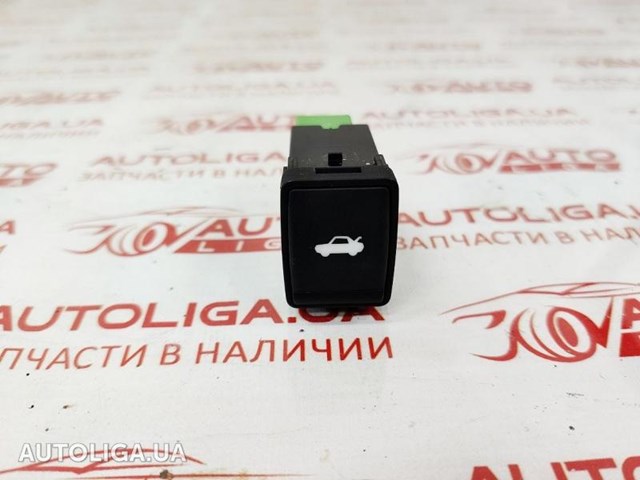Кнопка приводу замка третіх/ п'ятих дверей 253803TA0A NISSAN