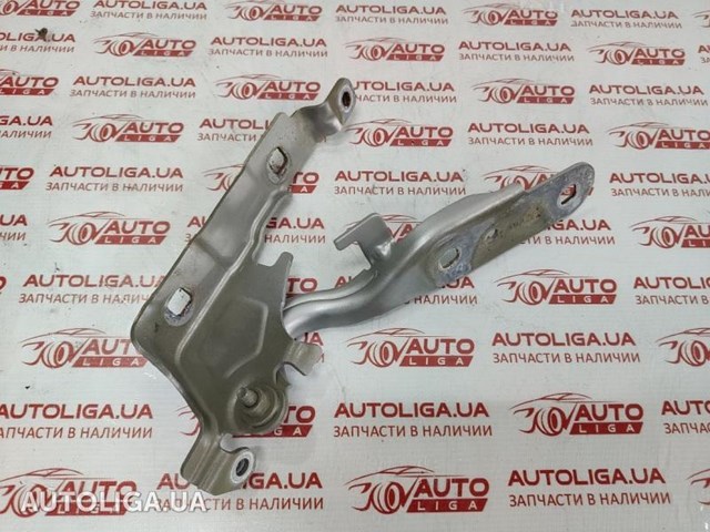 Шарнір капота лівий 25802951 GM