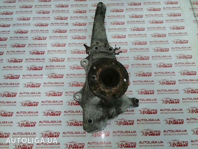 Кулак поворотний передній правий 31216775770 BMW