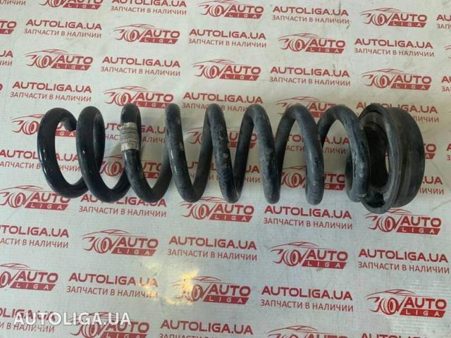 Пружина підвіски задня 33536851729 BMW