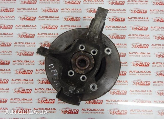 Кулак поворотний передній лівий 400150006R RENAULT
