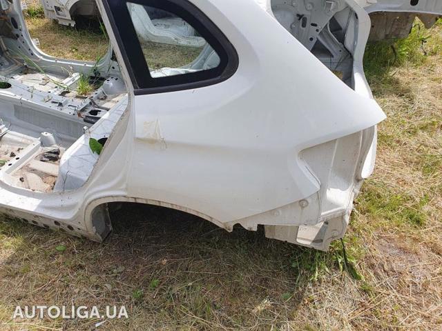 Бічна частина задня ліва 41002993127 BMW