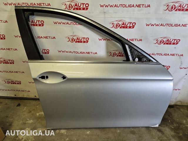 Дверка передня права 41007206108 BMW