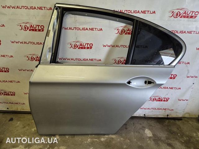 Двері пасажирськи задні ліві 41007206113 BMW