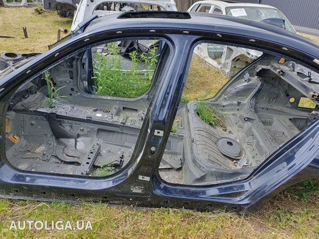 Отвір передніх правих дверей 41007298166 BMW