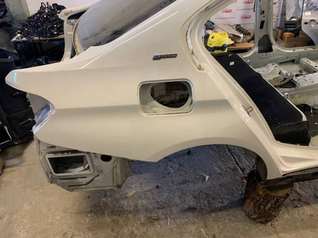 Крило праве заднє 41007298172 BMW