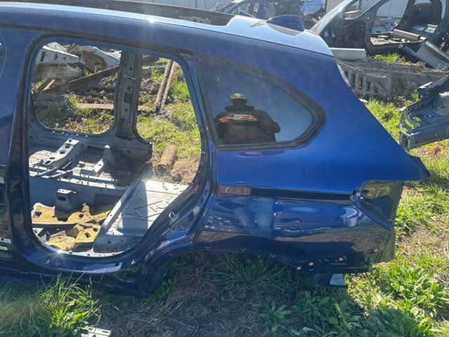 Бічна частина задня ліва 41007436155 BMW