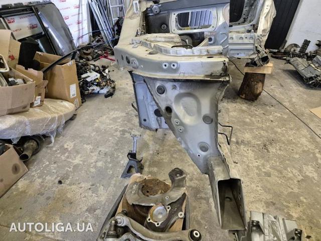 Лонжерон рами передній правий 41107266998 BMW